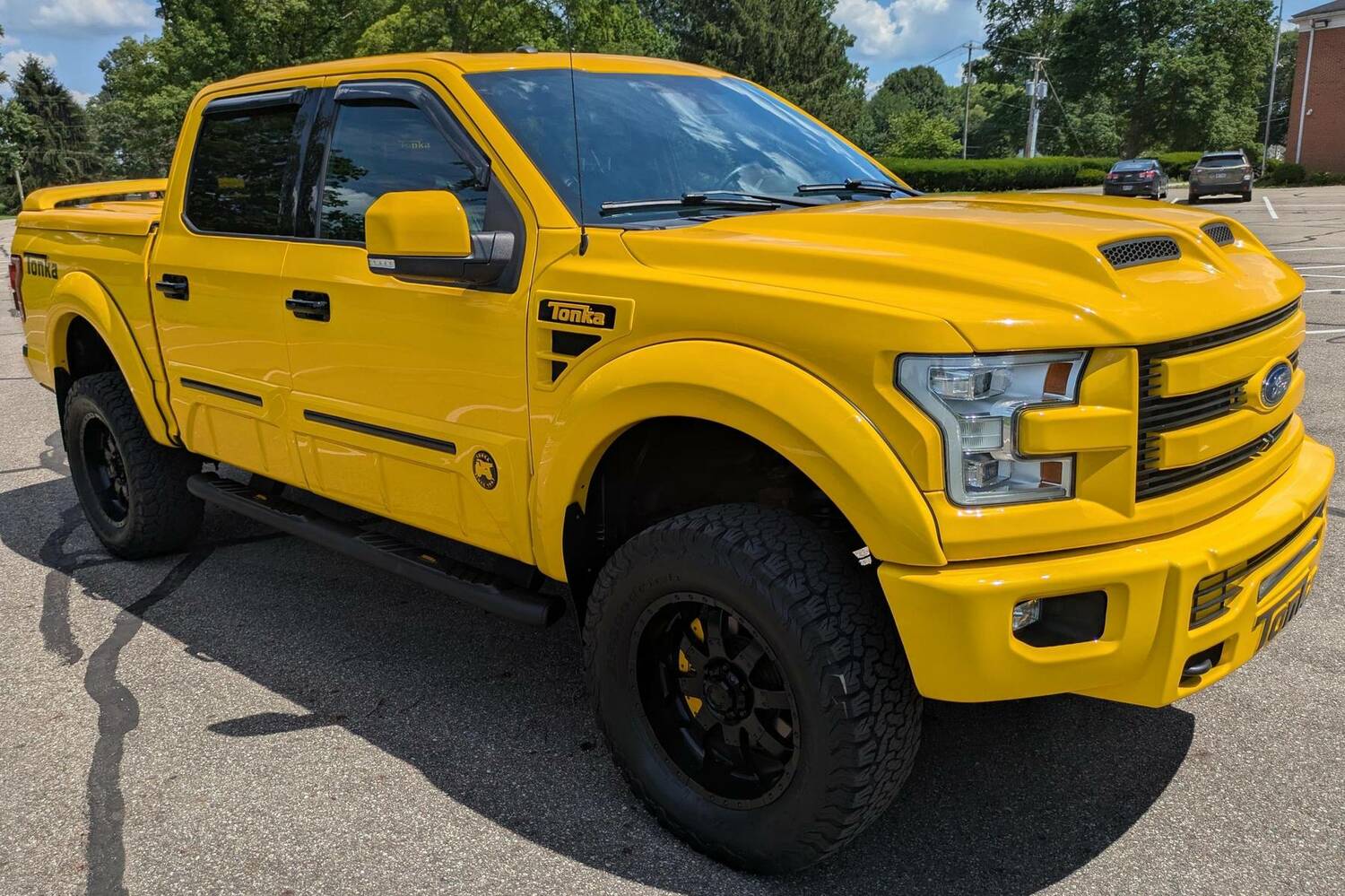2016 Ford F-150 Lariat Crew Cab Tonka Edition 4×4 2016 Ford F-150 Lariat Crew Cab Tonka Edition 4×4